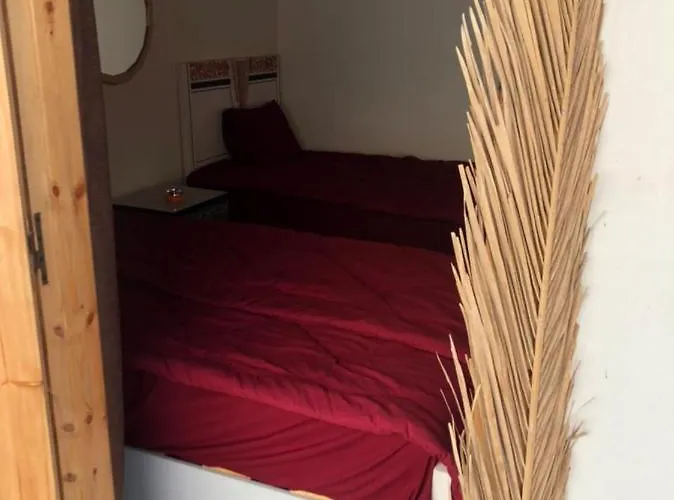 زقاق Camp