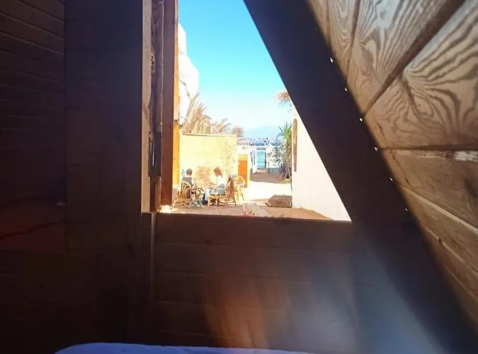 Guest house زقاق Camp