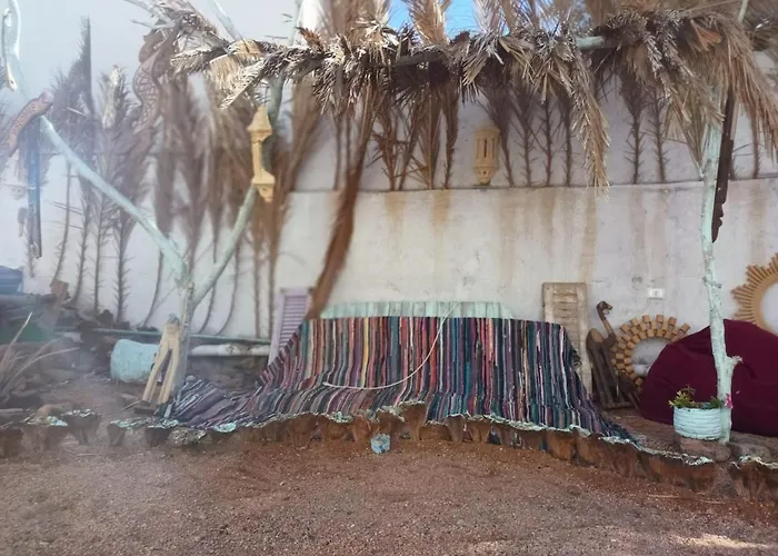 Guest house زقاق Camp