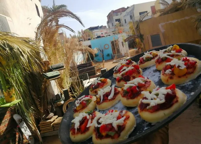 زقاق Camp *